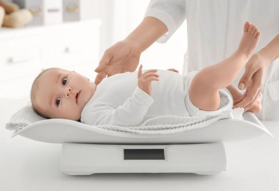 Khám Phá Bảng Cân Nặng Chuẩn Cho Bé Từ 0-12 Tháng